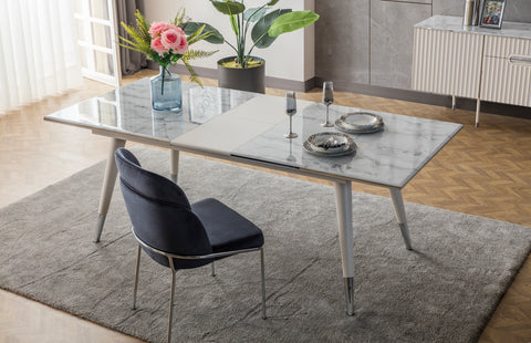 VERSUS Dining Table